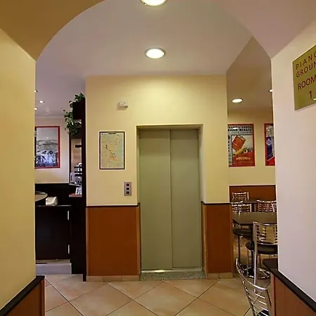 Della Volta Hotel