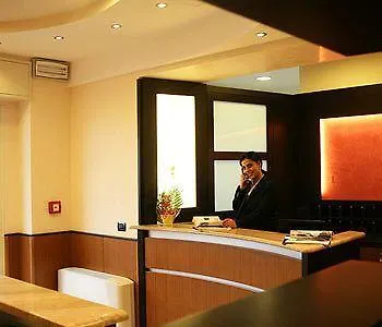 デッラ ボルタ ホテル 3*